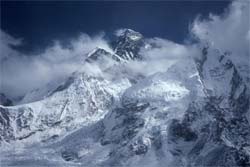 Brasileiros chegam ao topo do Everest