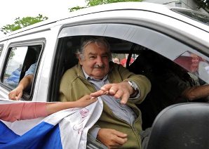 Ex-guerrilheiro promete continuidade econmica se vencer eleio no Uruguai