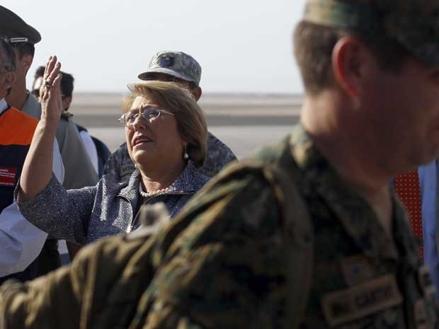 Forte tremor fora Michelle Bachelet a deixar Arica, no norte do Chile