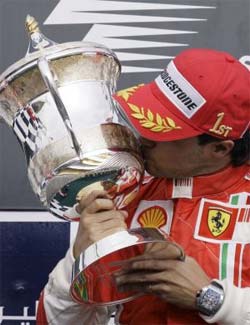 Felipe Massa comanda dobradinha da Ferrari no Barein