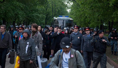 Polcia desmantela acampamento de opositores de Putin em Moscou