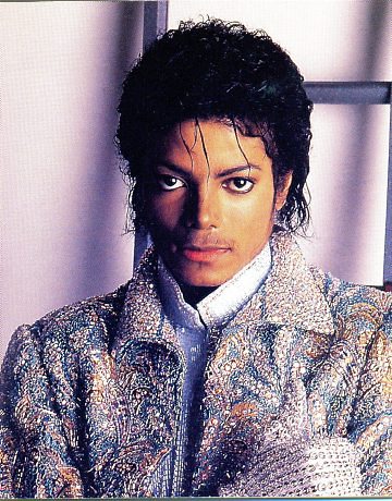 Fs brasileiros de Michael Jackson deixam mensagens em sites