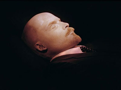 Proposta para sepultar Lenin aps 88 anos gera polmica na Rssia