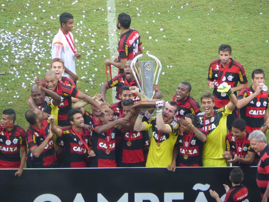 Com gol de Samir, Flamengo bate o So Paulo e vence torneio 
