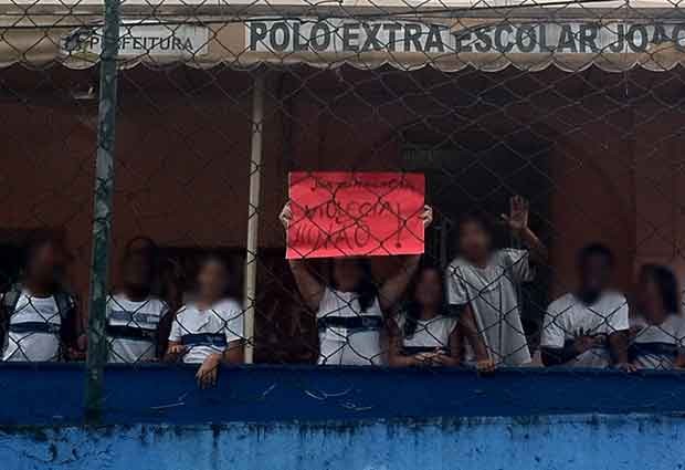 Diretora de escola no Rio diz ter sido agredida por aluno de 15 anos
