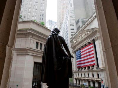 Dados macroeconmicos sustentam Wall Street