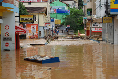 Sobe para 29 o nmero de mortes causadas pelas chuvas em MG