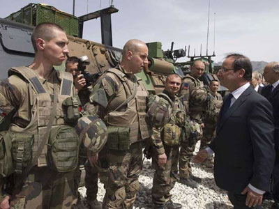 Novo presidente da Frana faz viagem surpresa ao Afeganisto