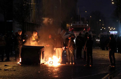 Irlanda do Norte tem quarta noite de violncia poltica e religiosa