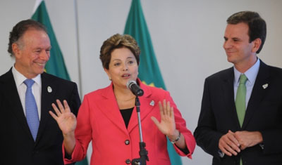 Dilma inaugura primeiro aeromvel do Brasil em Porto Alegre