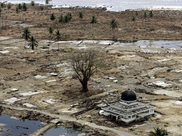 Tsunami na Indonsia completa 10 anos; fotgrafo relembra