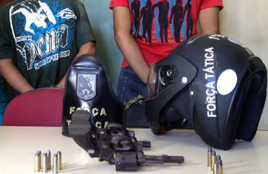 Polcia detm dois adolescentes armados em Joo Pessoa