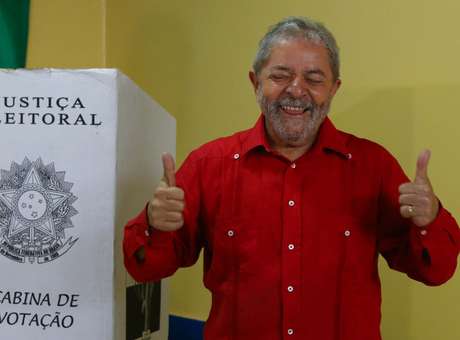 Lula  ouvido pela polcia sobre escndalo do mensalo