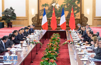 Xi Jinping se rene com o presidente da Frana