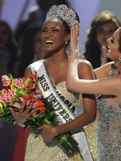 Miss Angola conquista o pblico e o jri e  eleita Miss Universo 2011