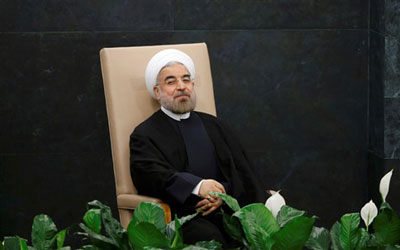 Iranianos protestam e celebram conversa histrica de Rouhani com Obama