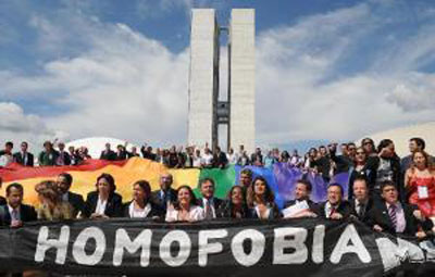 Brasil registra 8 casos de violncia contra gays por dia  