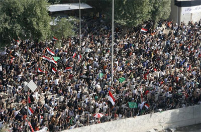 Milhares protestam no Iraque contra permanncia dos EUA