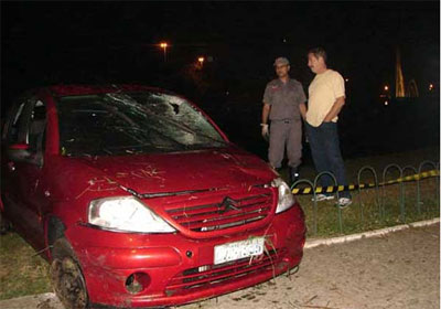 Estado de sade de atropelada por carro que caiu em lago no Ibirapuera  grave