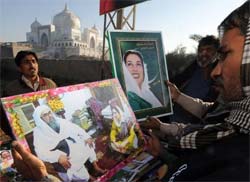Scotland Yard apresenta relatrio do assassinato de Bhutto