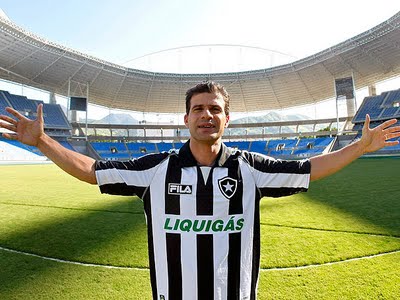 Tlio Maravilha faz partida pelo Ypiranga rumo aos mil gols.