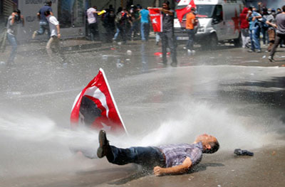 Erdogan acusa a oposio e o Twitter pela violncia em Istambul