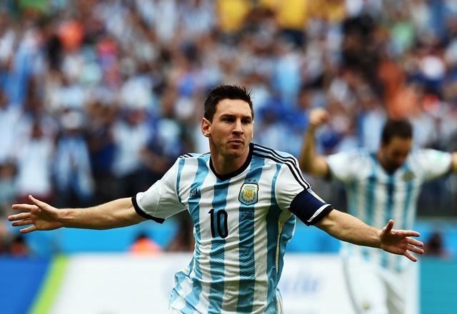 Com dois de Messi, Argentina bate a tambm classificada Nigria