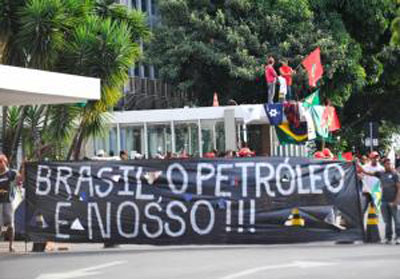Manifestantes protestam no Rio contra licitao para explorao de petrleo