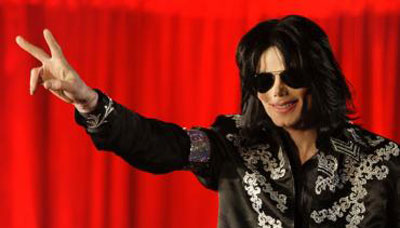 Famlia de Michael Jackson quer indenizao