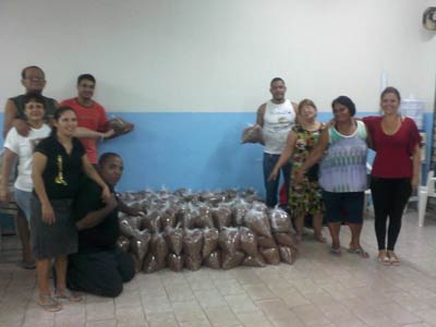 Distribuio de 5.940 kg de feijo para comunidades de Maratazes e Cachoeiro de Itapemirim
