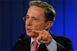 Uribe pede referendo sobre repetio de eleies de 2006 
