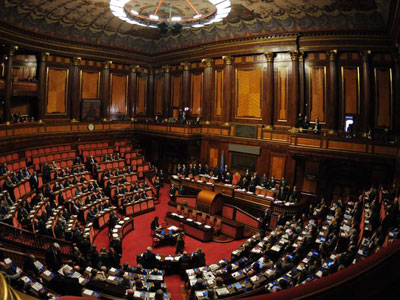 Itlia: novo Parlamento se rene em busca de sada para impasse  