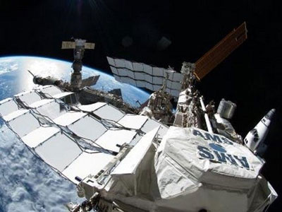 Encontro na Estao Espacial Internacional marca fim da era dos nibus espaciais 