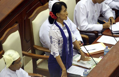 Suu Kyi apoia minorias em primeiro discurso no Parlamento birmans