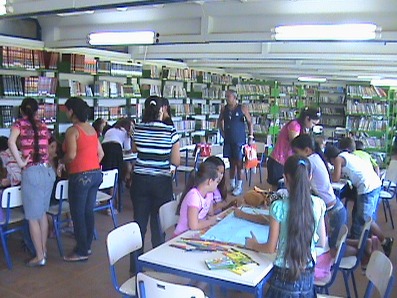 FDCI doa livros para Biblioteca de Maratazes