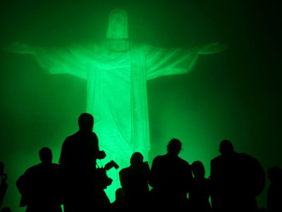 Cristo Redentor ganha iluminao verde em homenagem  Irlanda  