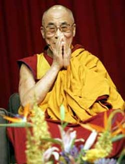 Dalai Lama  nomeado cidado honorrio de Paris