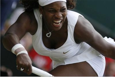 Serena Williams derrota a irm e vence pela terceira vez 