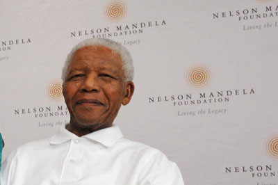 Mandela continua em estado grave
