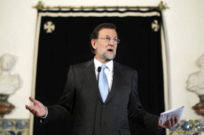 Novo lder de Espanha anuncia cortes estatais 