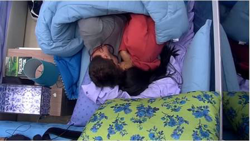 Rafael e Talita protagonizam primeiro beijo do BBB15
