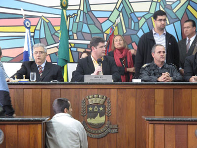 Cmara de Vereadores d posse a novo prefeito de Terespolis