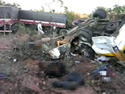 Acidente mata passageiros de van na regio oeste da Bahia