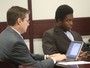 Homem  condenado por jogar beb de janela de carro nos EUA