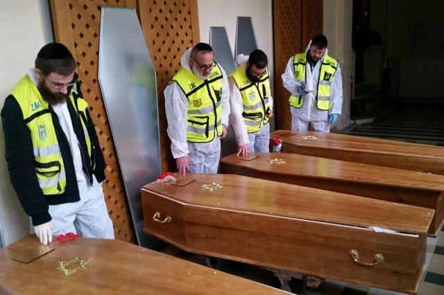 Corpos dos quatro judeus assassinados em Paris chegam a Isra