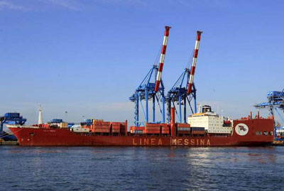 Coliso de navio em porto da Itlia mata quatro pessoas