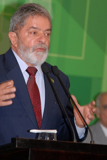 Lula discute urna biomtrica com Ayres Britto