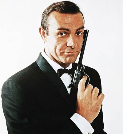 Pistola usada em filme de James Bond  arrematada por R$ 746 mil