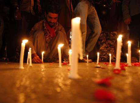 Paquisto retira moratria de pena de morte depois de ataque