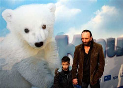 Filme com 'biografia' do ursinho Knut estria na Alemanha